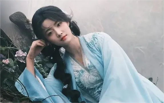 配图